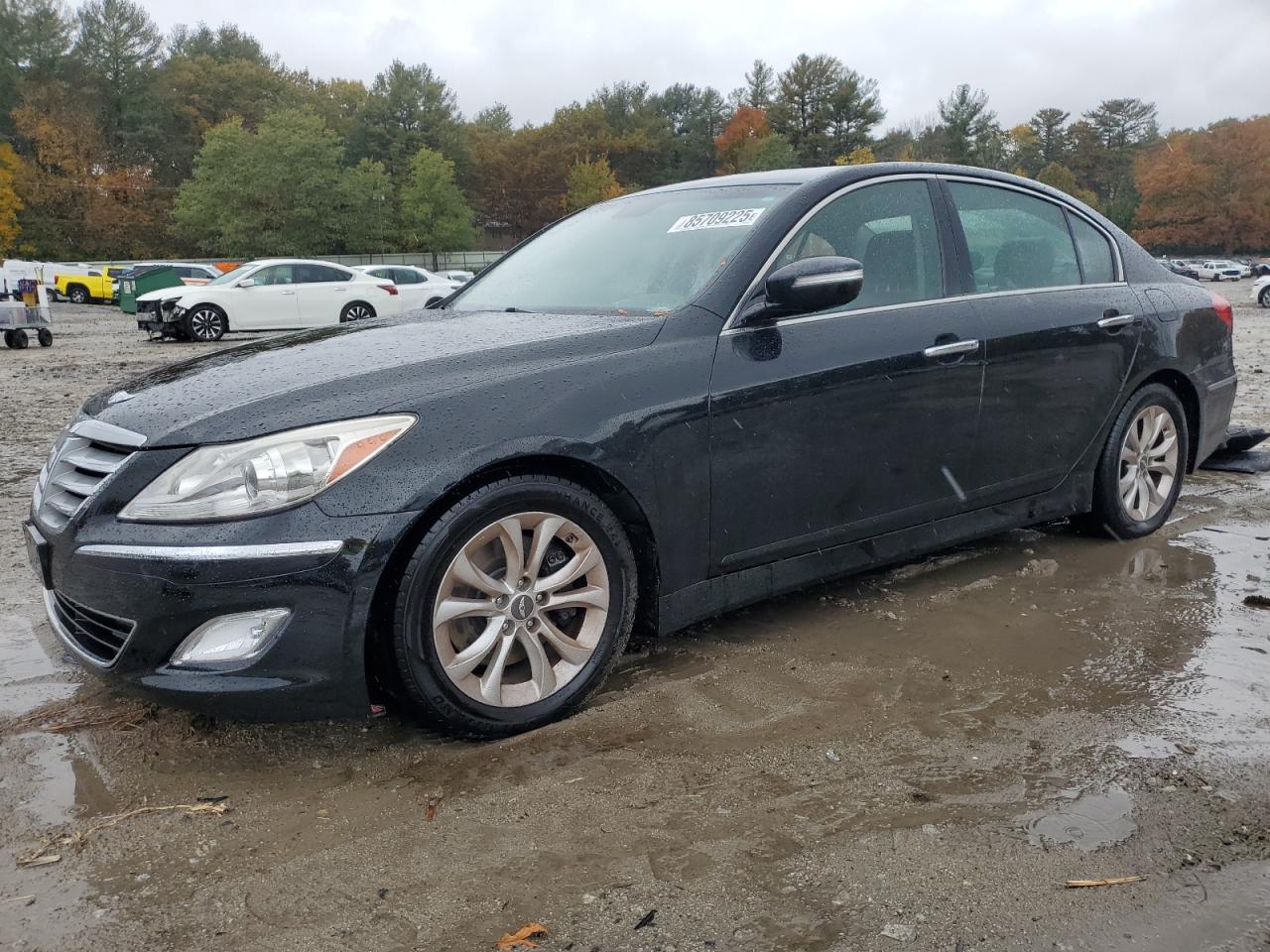 HYUNDAI GENESIS 3. 2013