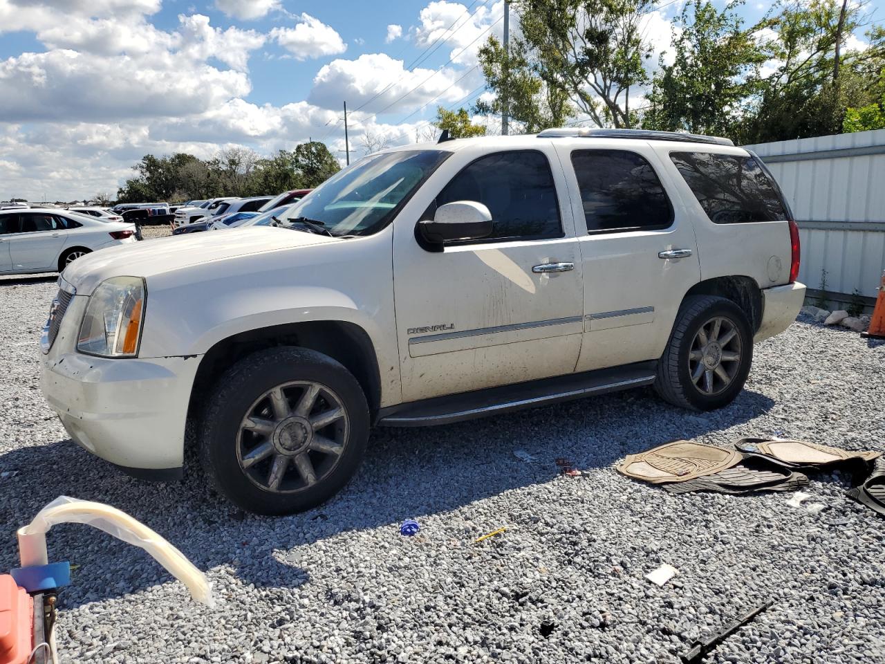 GMC YUKON 2013