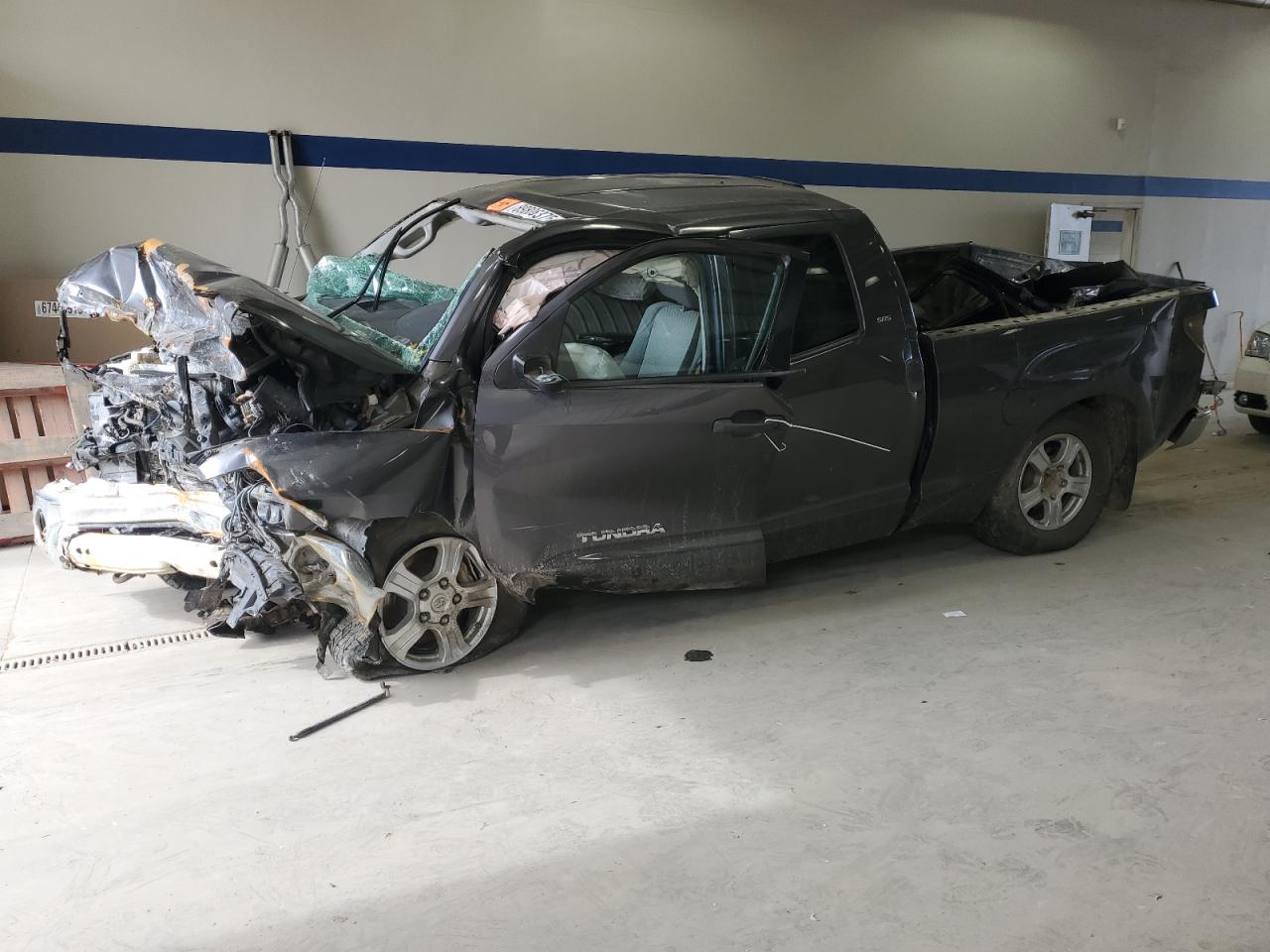 TOYOTA TUNDRA DOU 2013