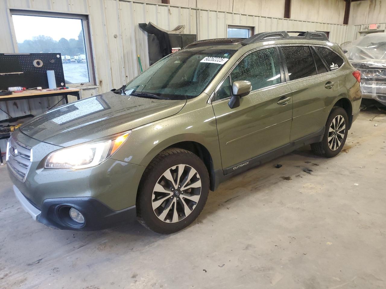 SUBARU OUTBACK 2. 2016