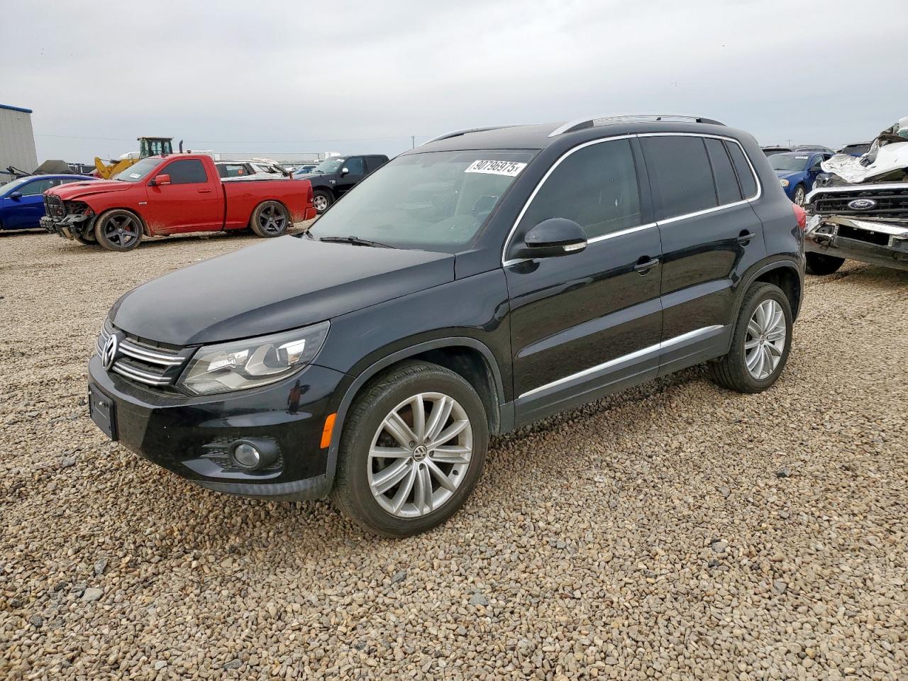 VOLKSWAGEN TIGUAN S 2016