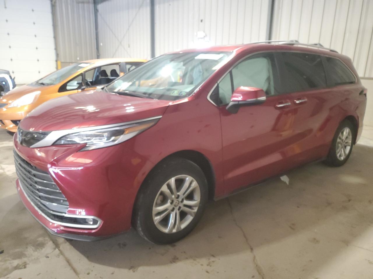 TOYOTA SIENNA LIM 2023