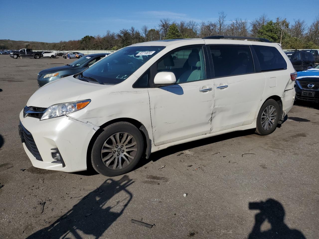 TOYOTA SIENNA 2018