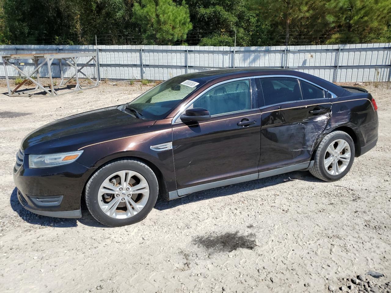 FORD TAURUS SEL 2013