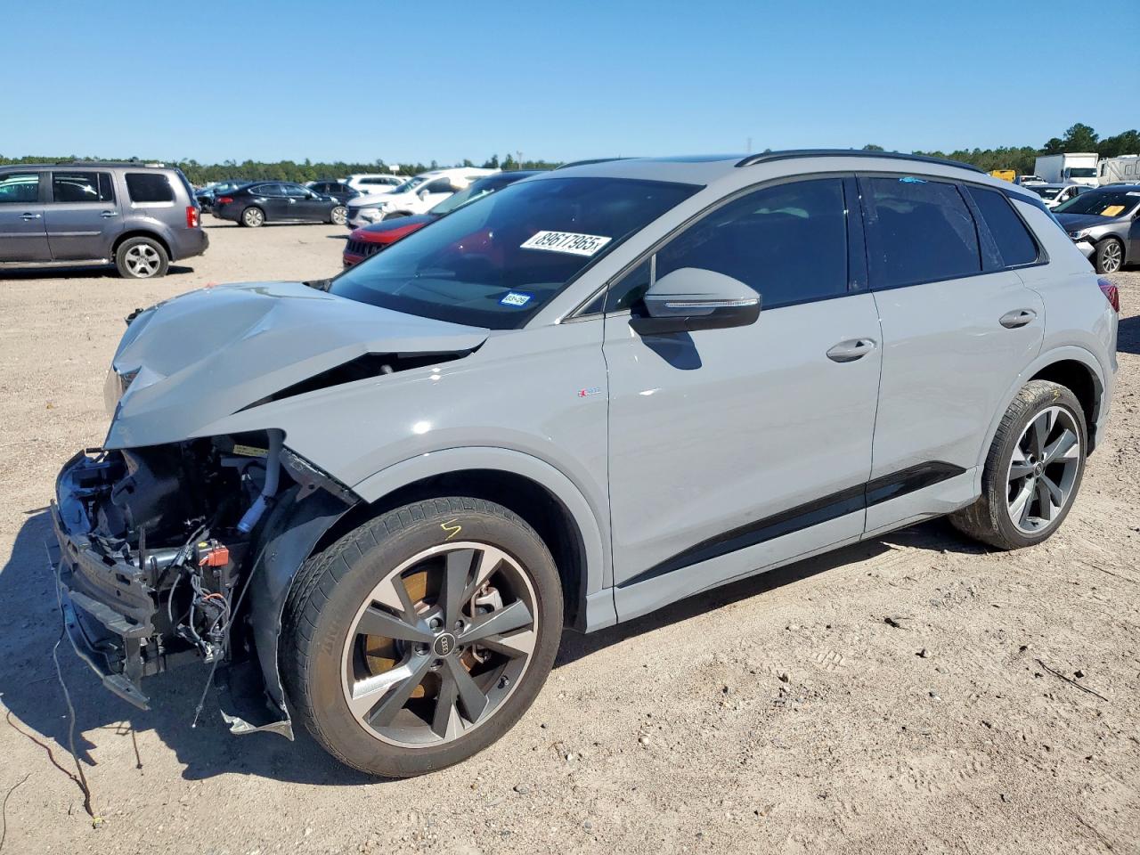AUDI Q4 E-TRON 2024