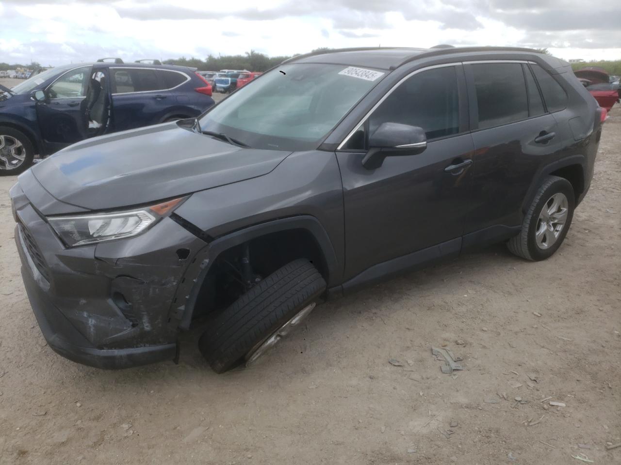 TOYOTA RAV4 XLE 2021