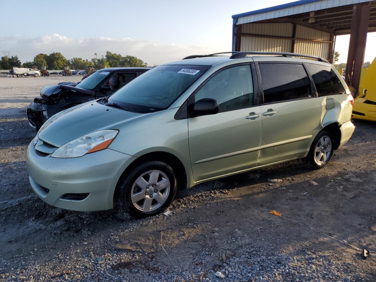 TOYOTA SIENNA CE 2009