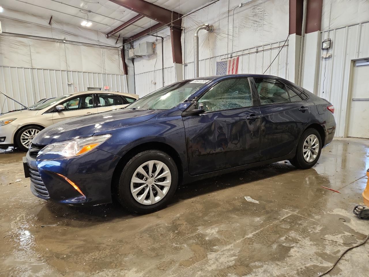 TOYOTA CAMRY 2017