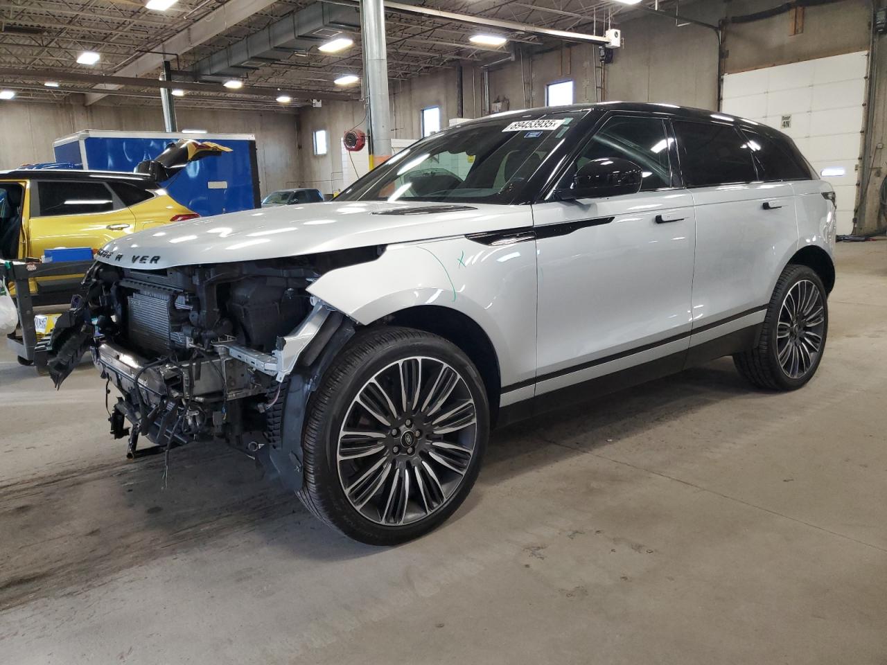 LAND ROVER RANGE ROVER VELAR R-DYNAMIC S 2023