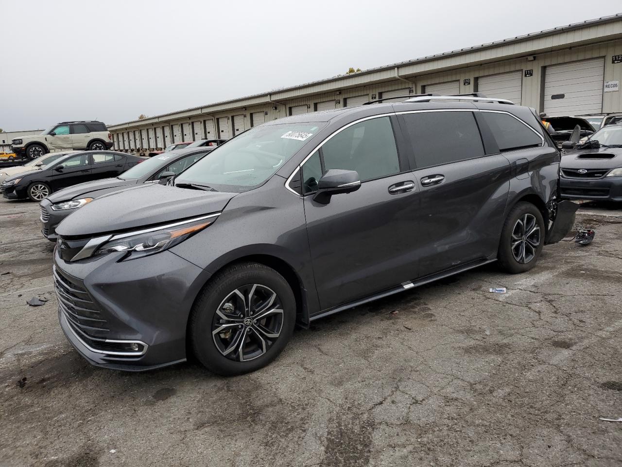 TOYOTA SIENNA 2025
