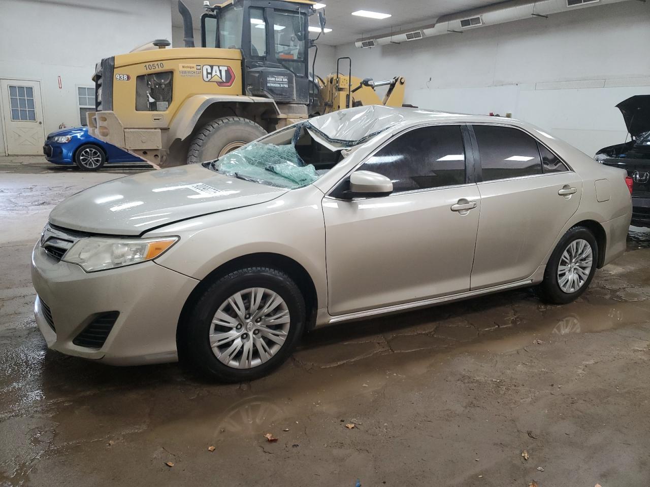 TOYOTA CAMRY L 2013
