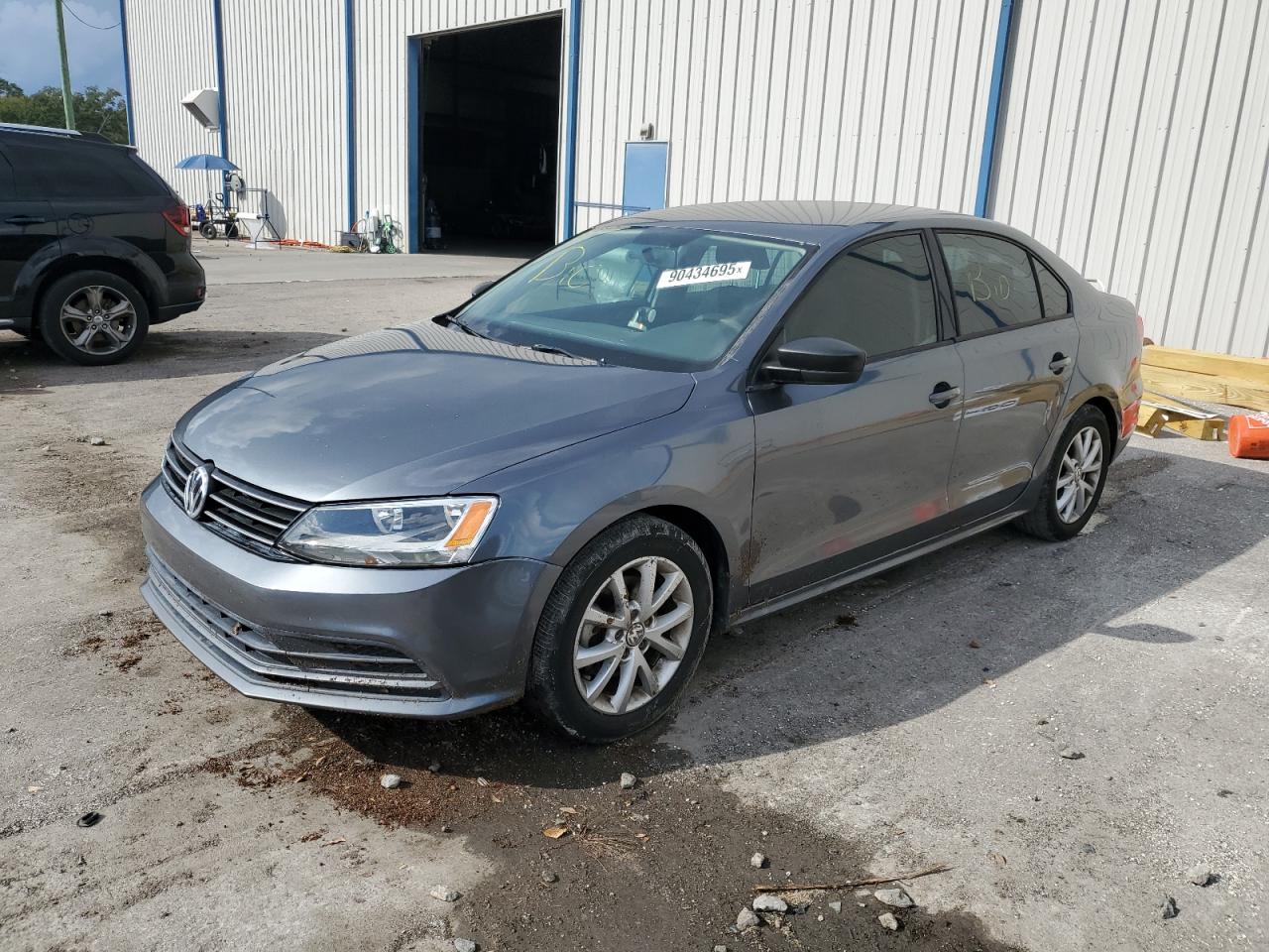 VOLKSWAGEN JETTA BASE 2015