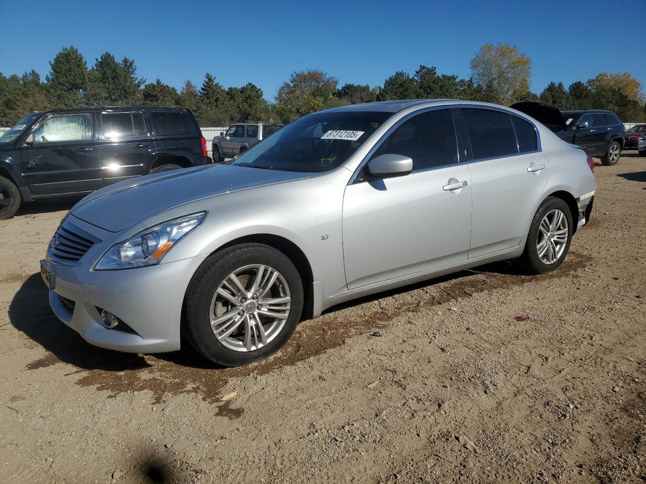 INFINITI Q40 2015
