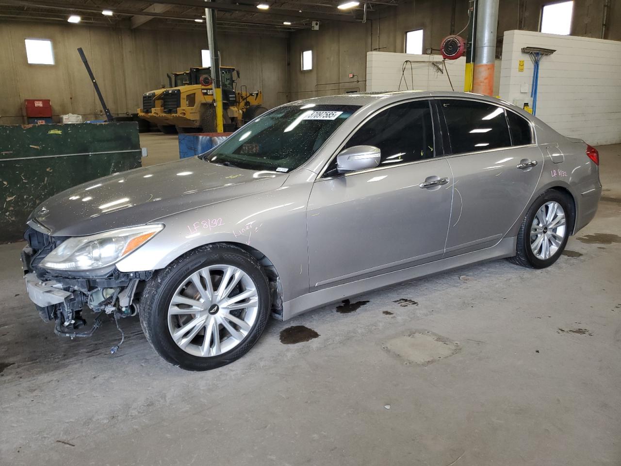 HYUNDAI GENESIS 3. 2012