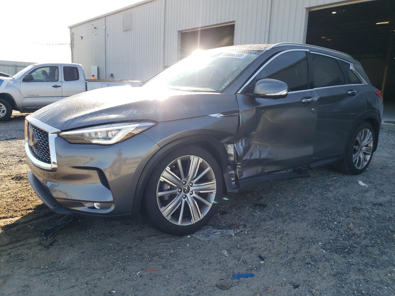 INFINITI QX50 ESSEN 2021