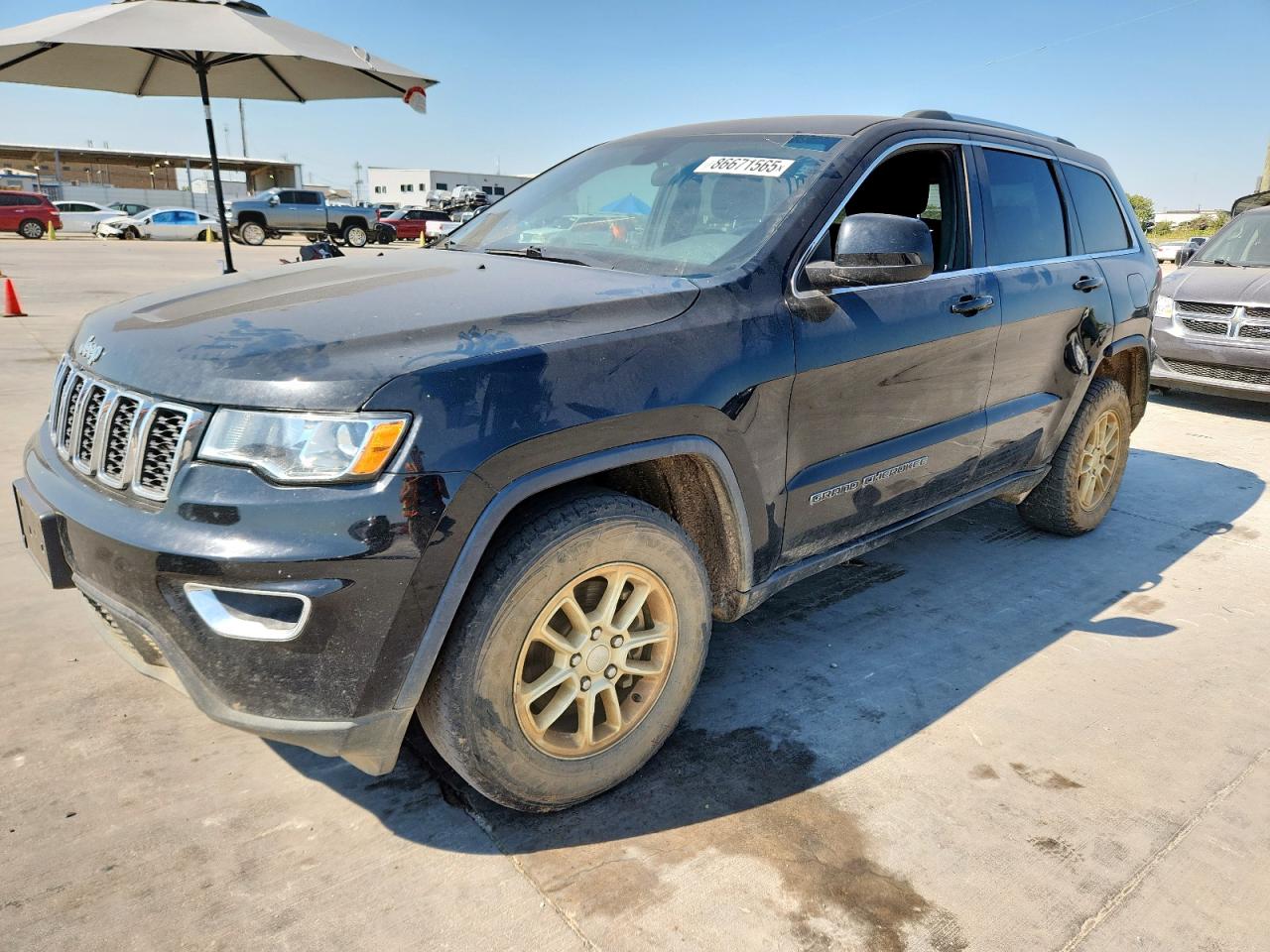 JEEP GRAND CHEROKEE LAREDO 2020