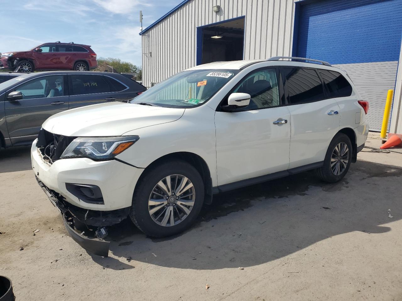 NISSAN PATHFINDER 2018