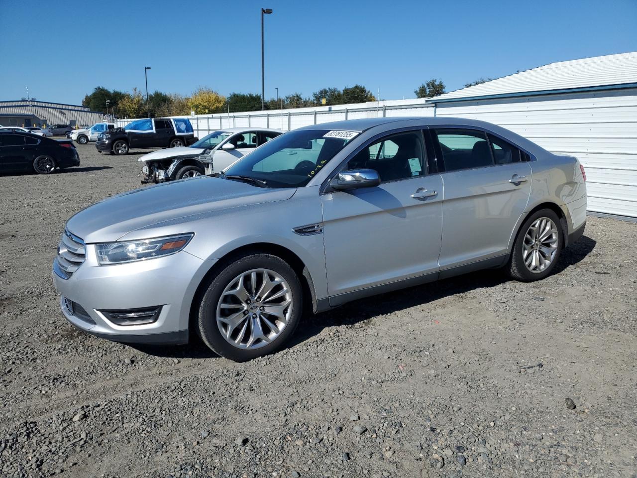 FORD TAURUS LIM 2019