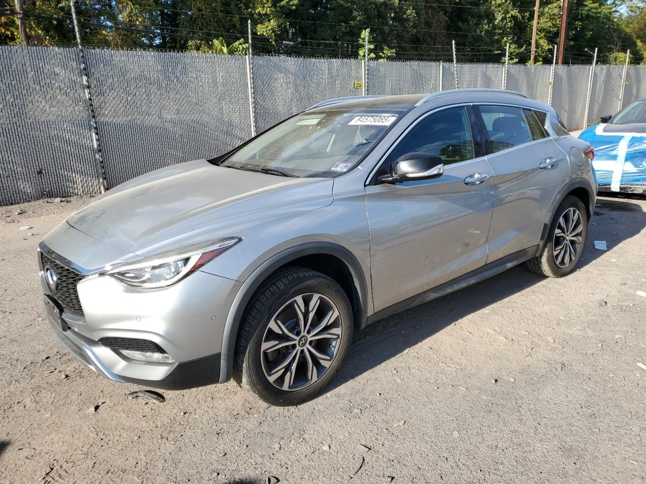 INFINITI QX30 BASE 2017
