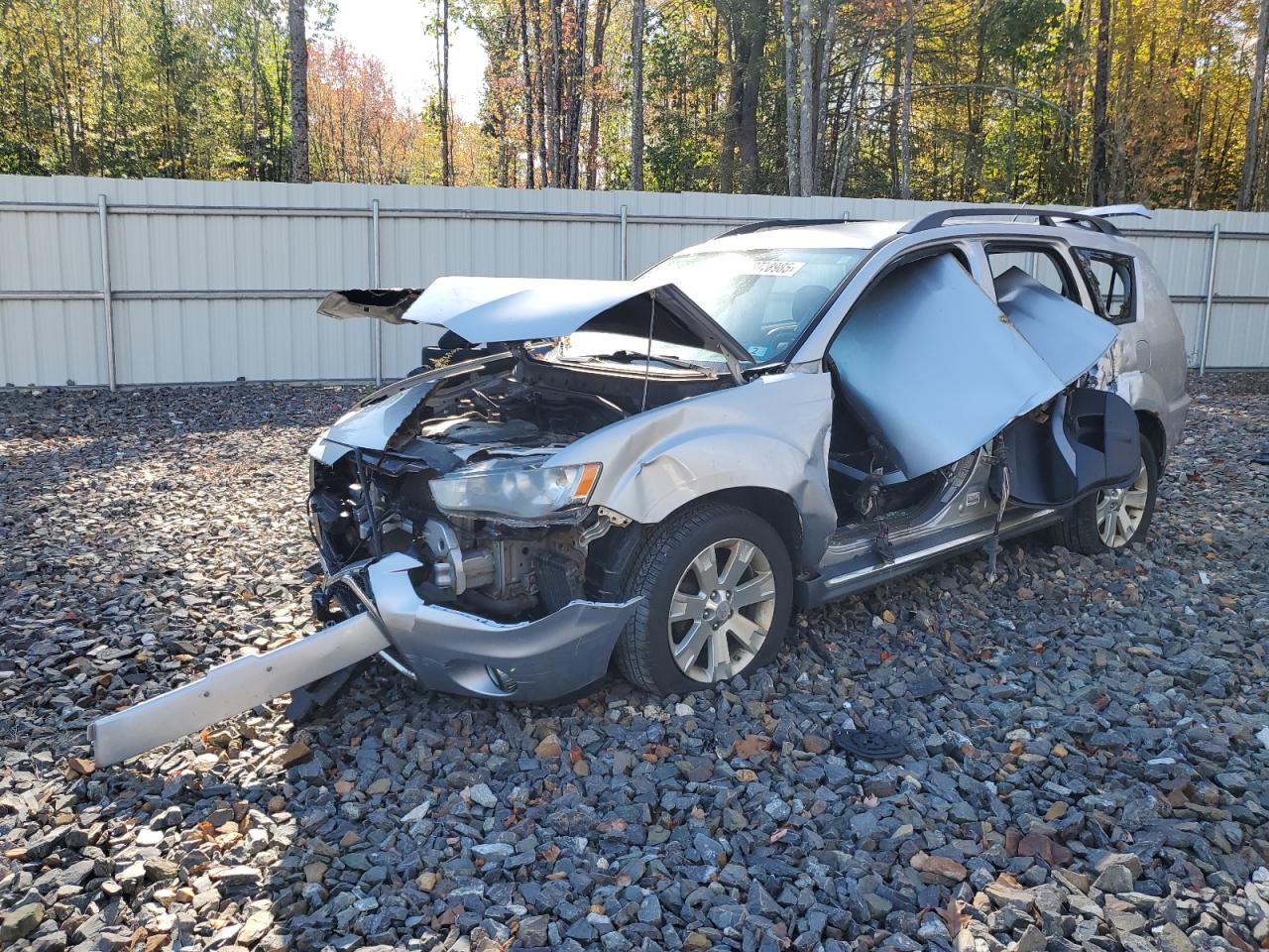 MITSUBISHI OUTLANDER 2011