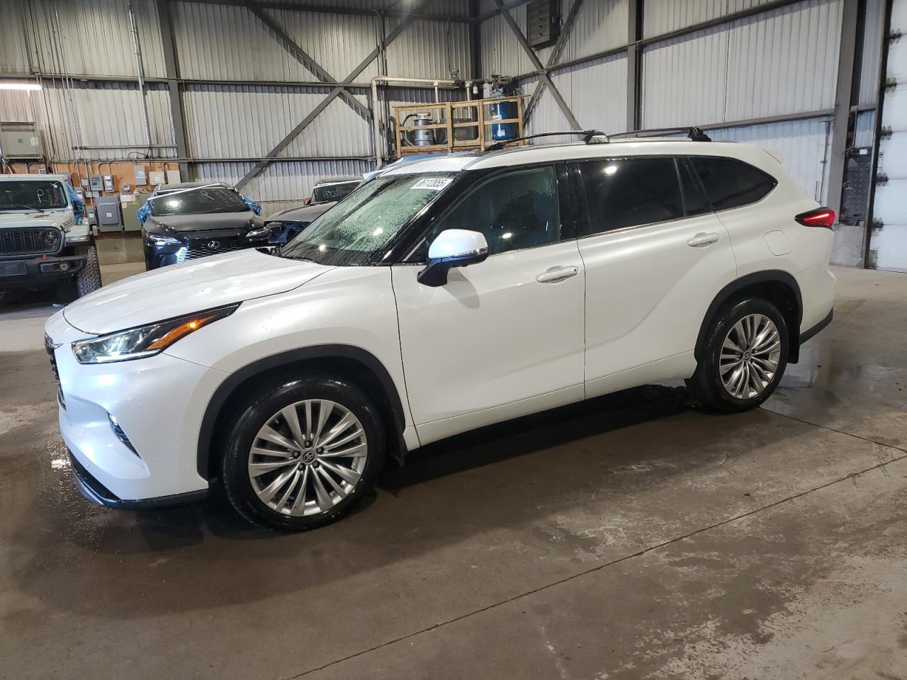 TOYOTA HIGHLANDER 2023