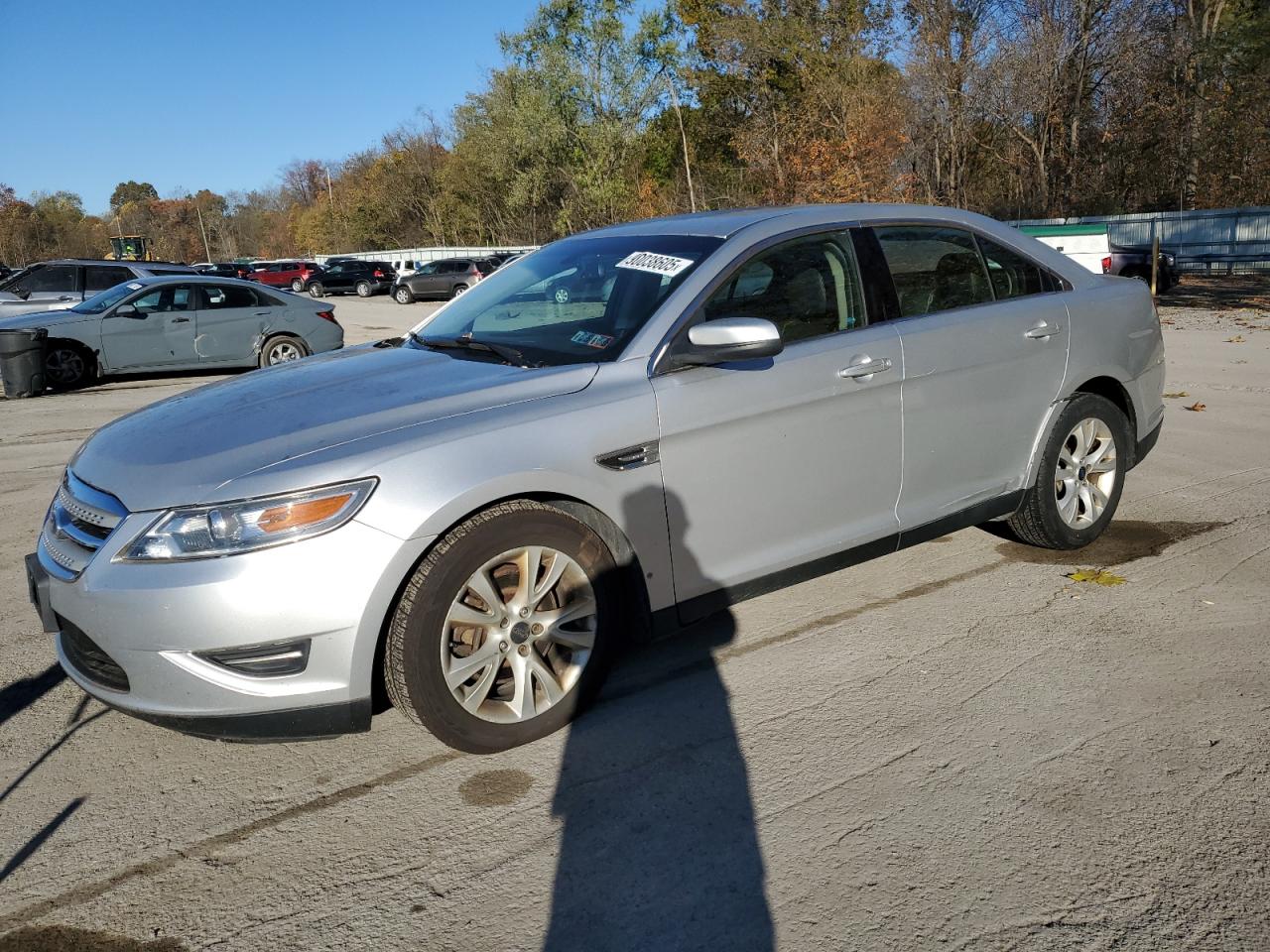 FORD TAURUS 2011