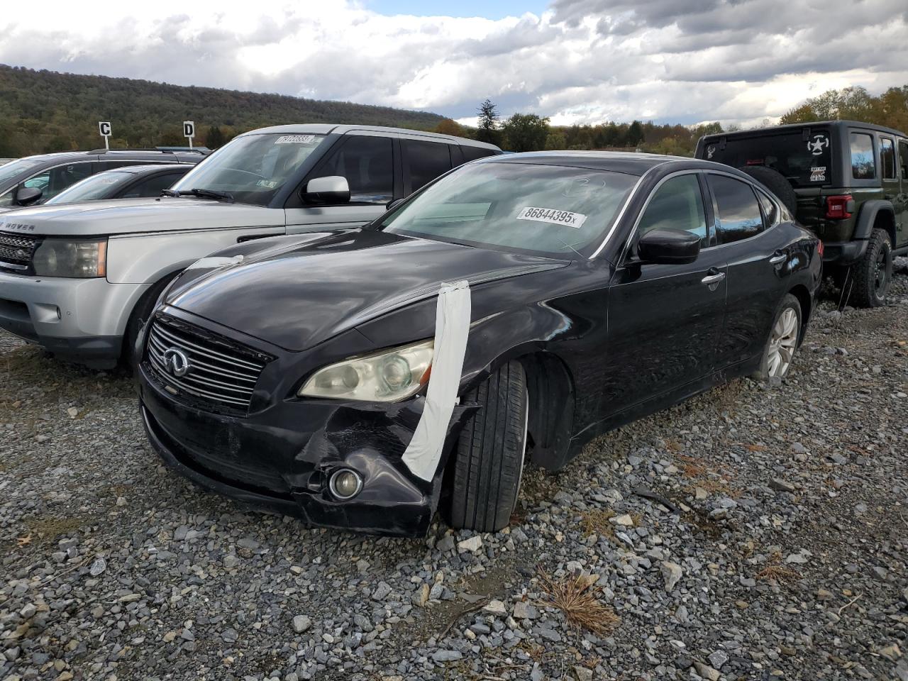INFINITI M37 2011