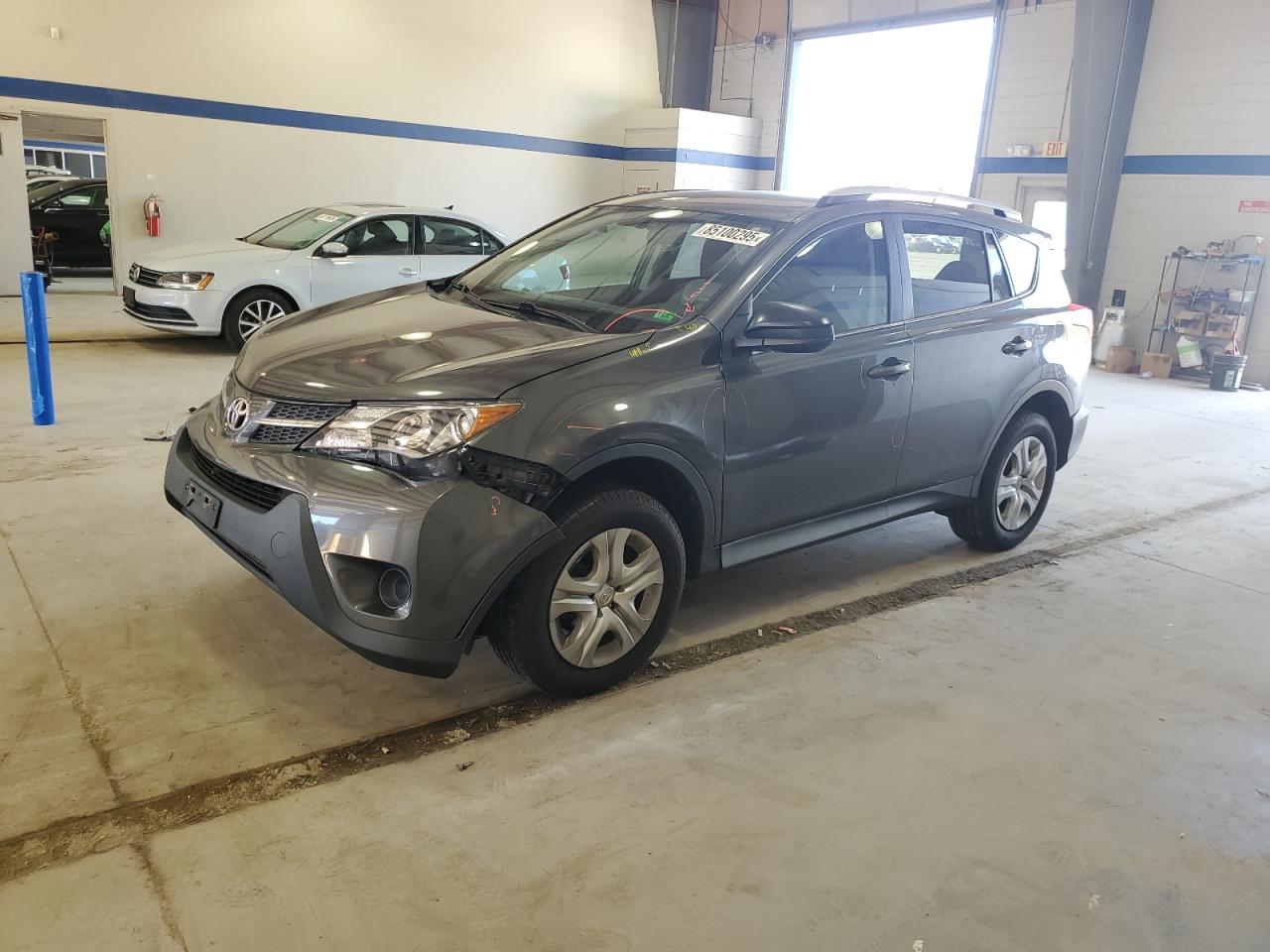 TOYOTA RAV4 LE 2013