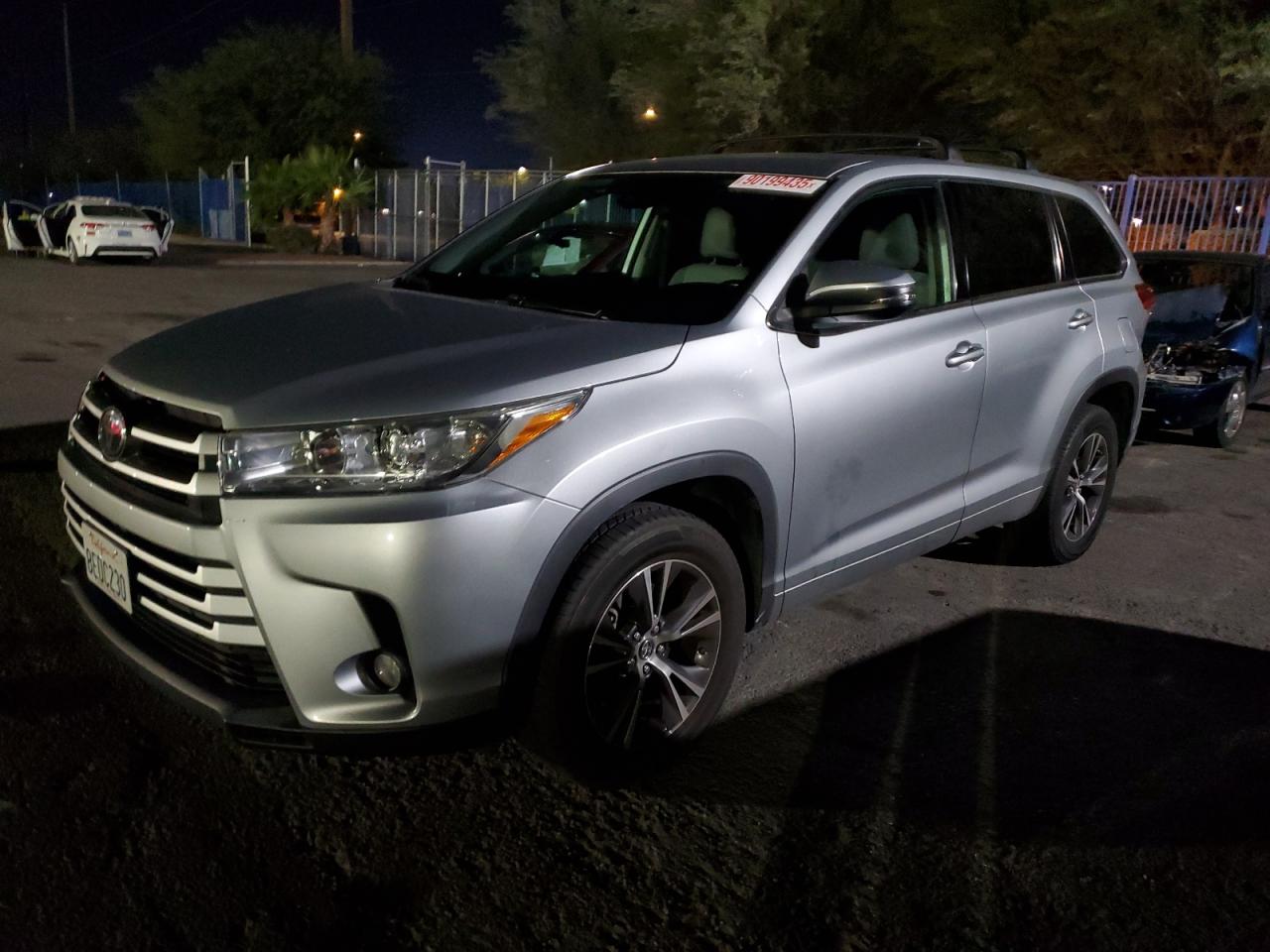 TOYOTA HIGHLANDER 2018