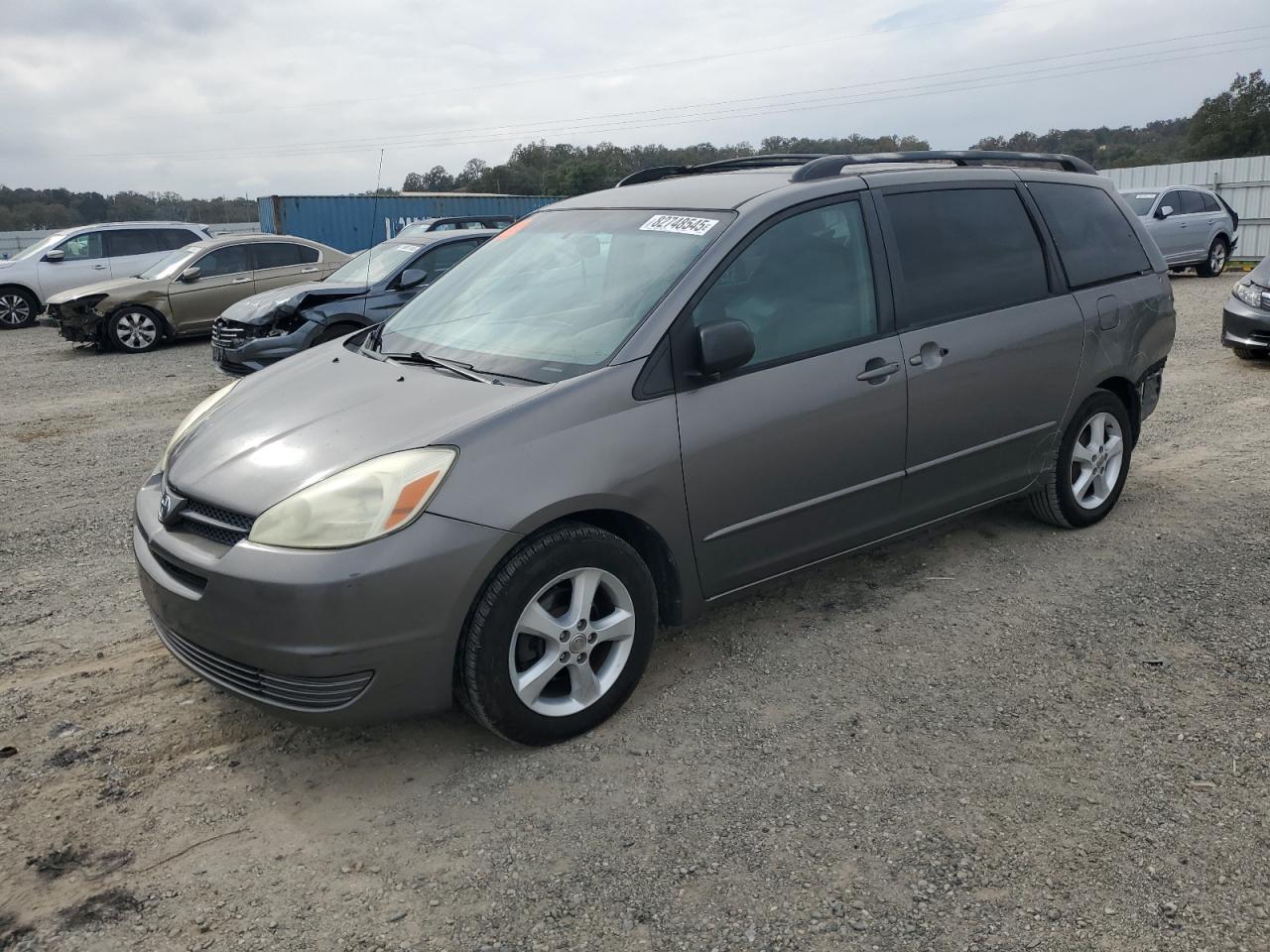 TOYOTA SIENNA CE 2004