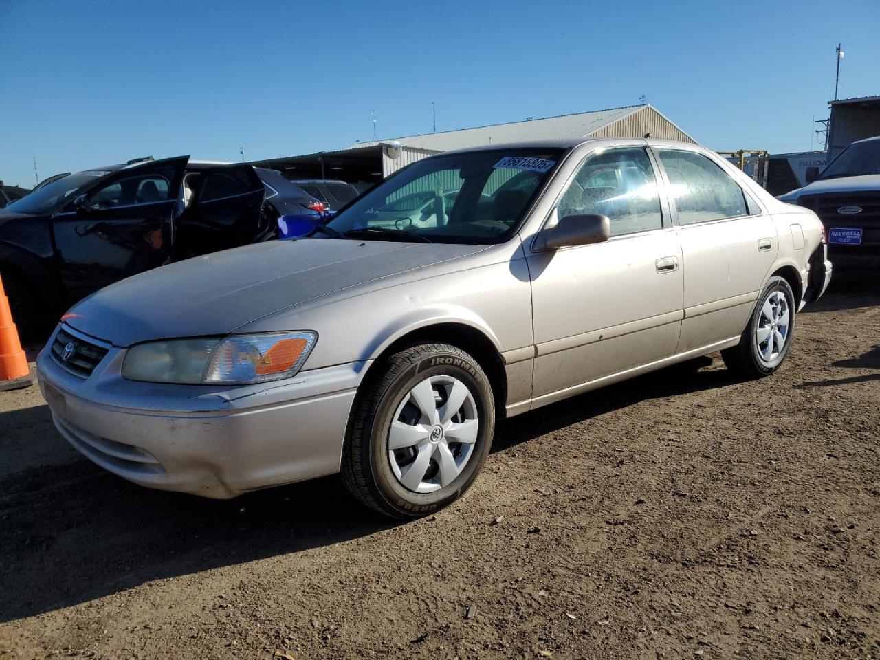 TOYOTA CAMRY CE 2001