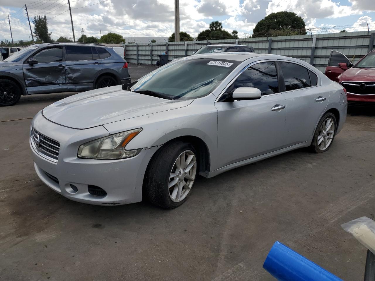 NISSAN MAXIMA 2010