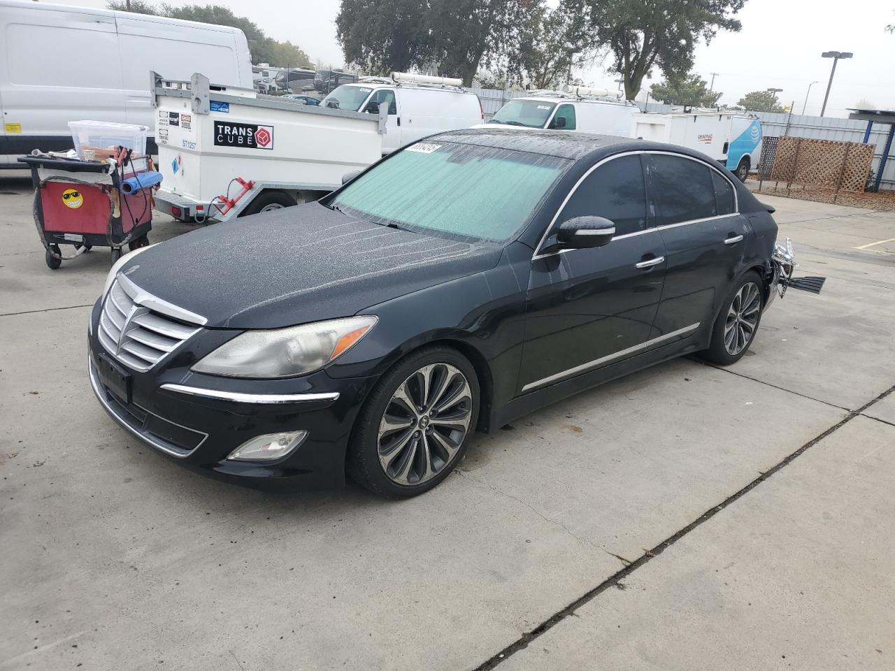 HYUNDAI GENESIS 5. 2012