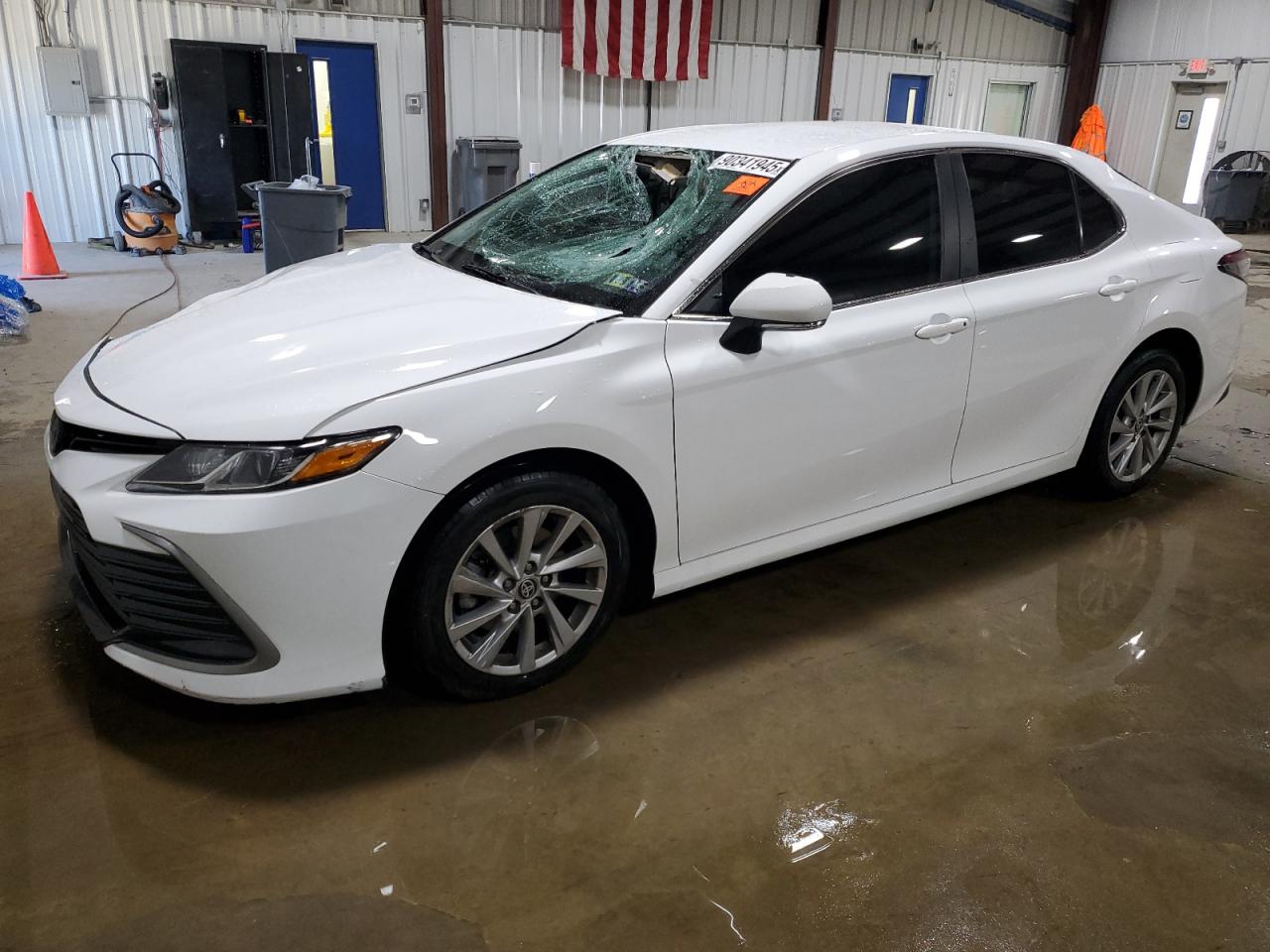 TOYOTA CAMRY LE 2023