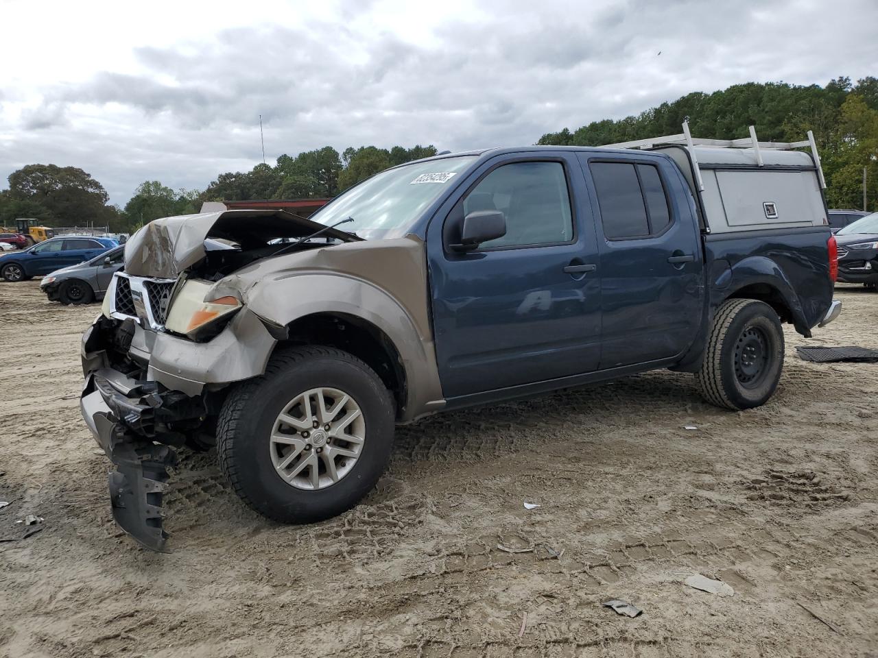 NISSAN FRONTIER 2015