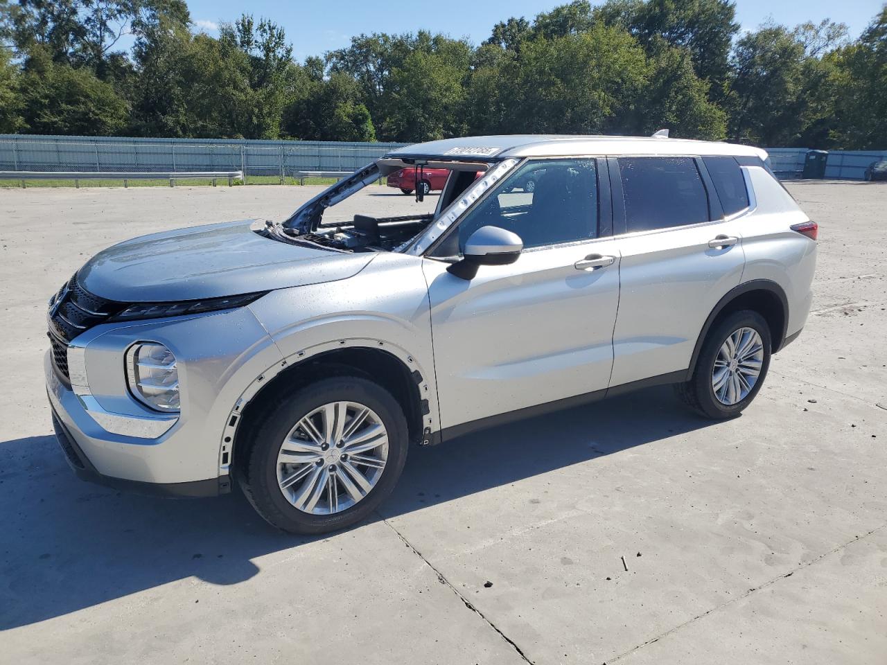 MITSUBISHI OUTLANDER 2024