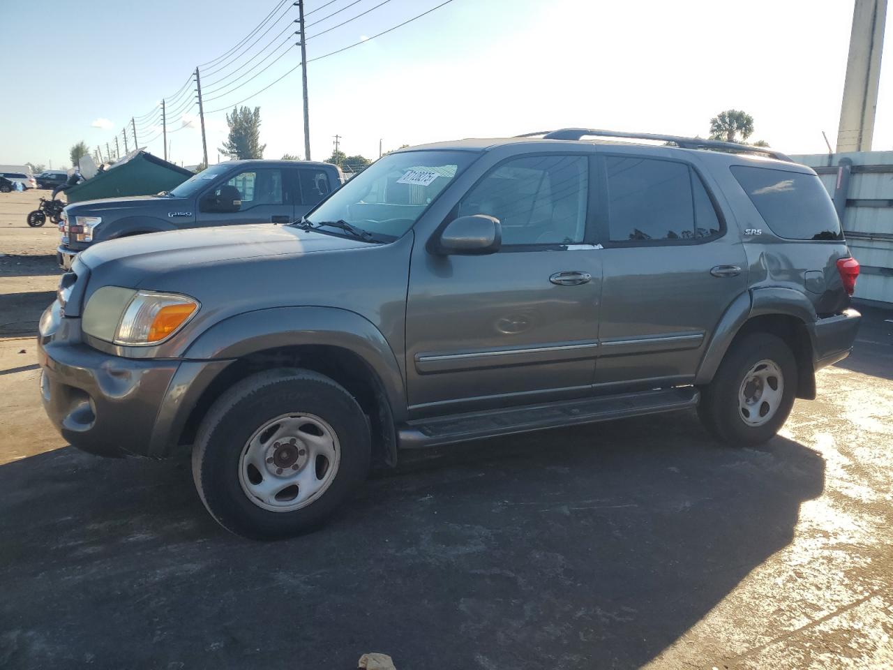 TOYOTA SEQUOIA SR 2005