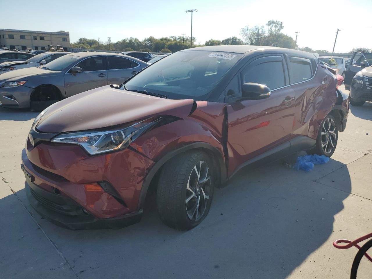 TOYOTA C-HR XLE 2019
