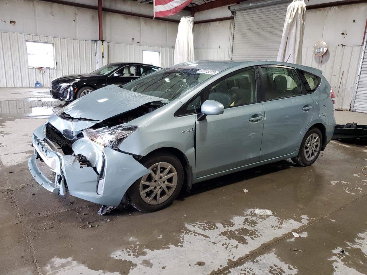TOYOTA PRIUS V 2017