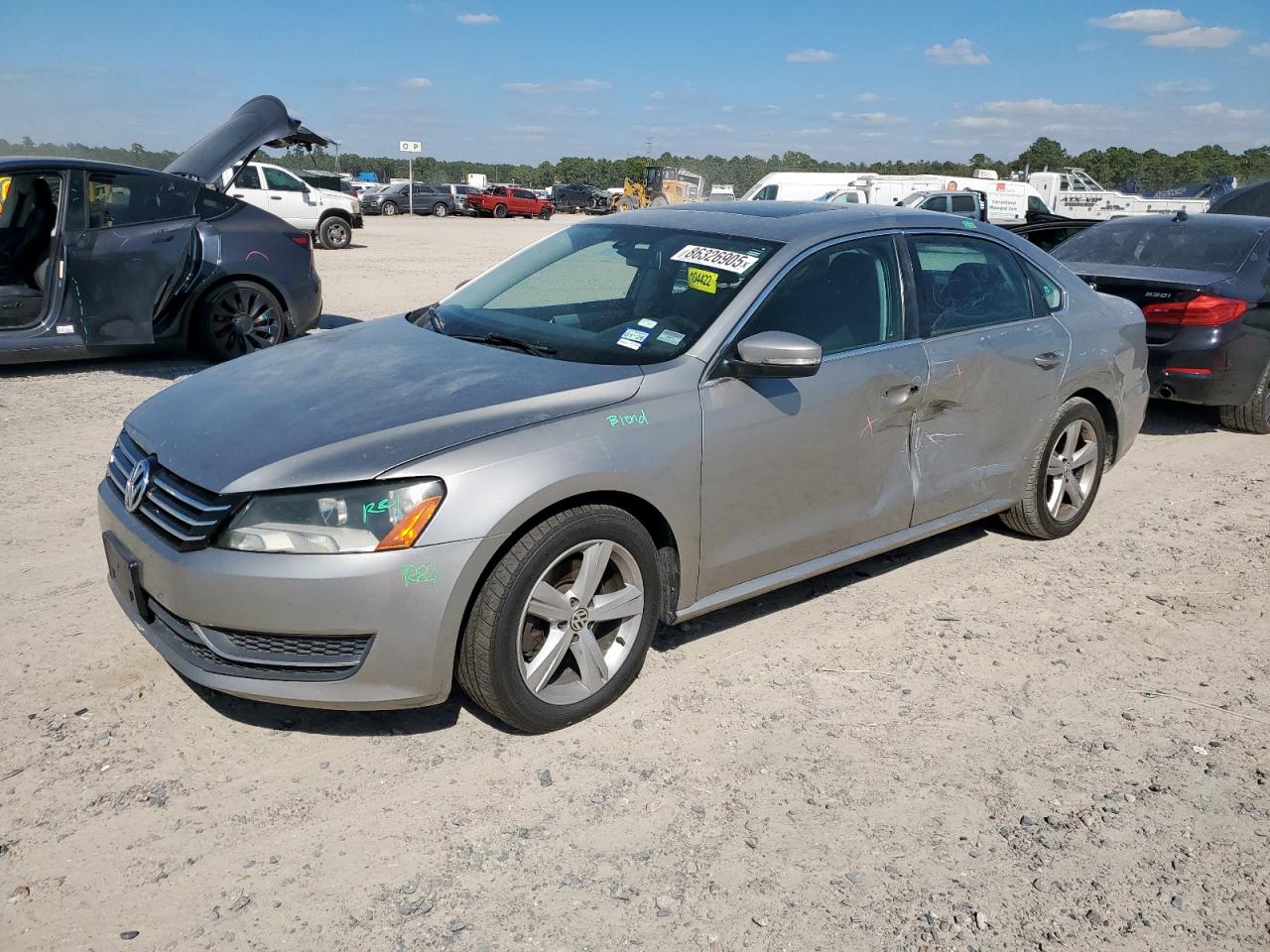 VOLKSWAGEN PASSAT SE 2013
