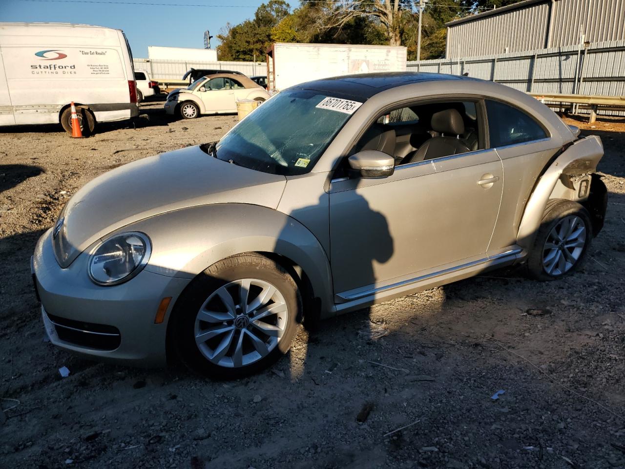 VOLKSWAGEN BEETLE 2013