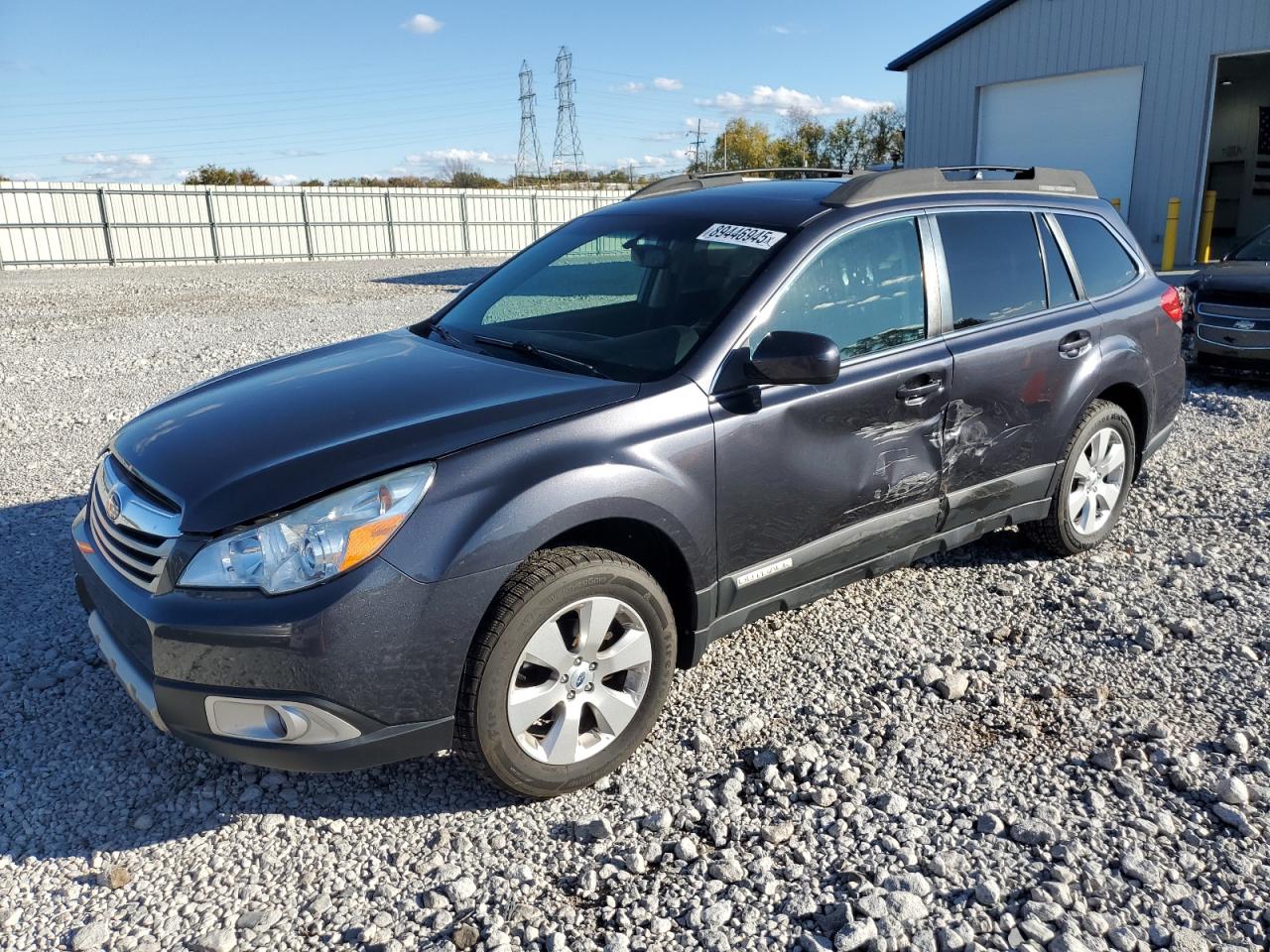 SUBARU OUTBACK 2. 2011