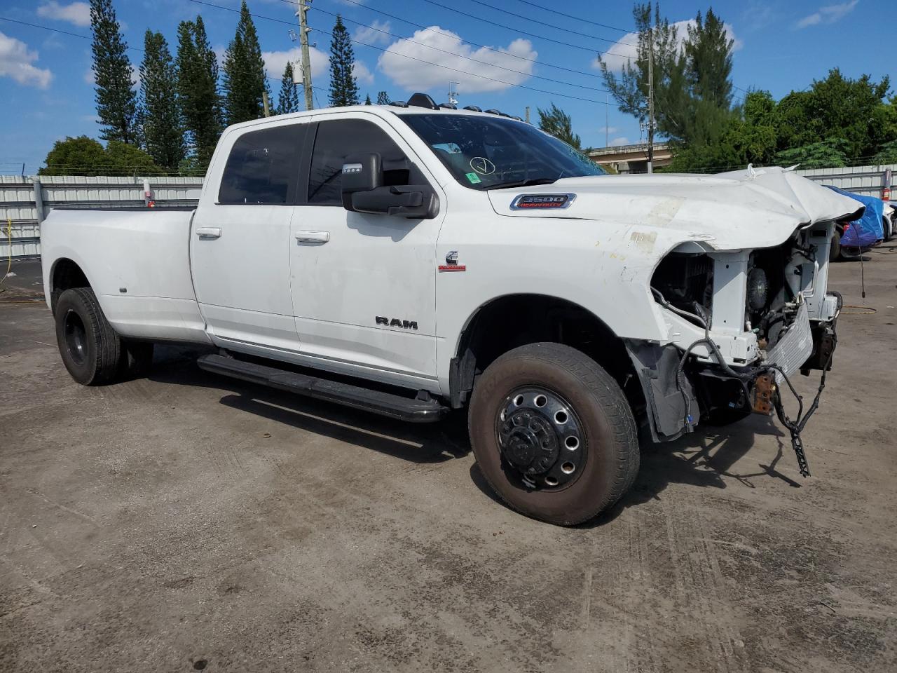 RAM 3500 BIG HORN 2024