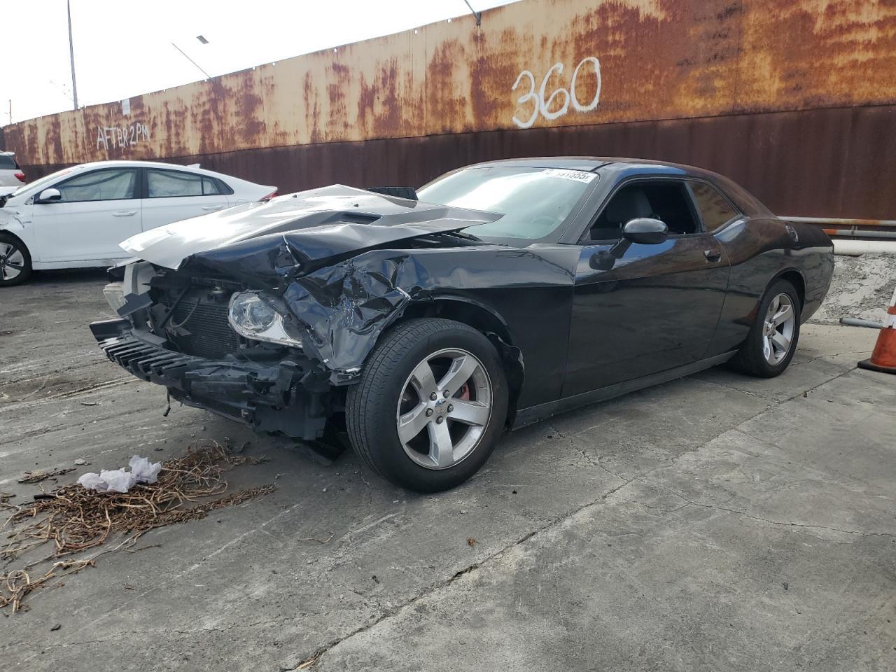 DODGE CHALLENGER 2011