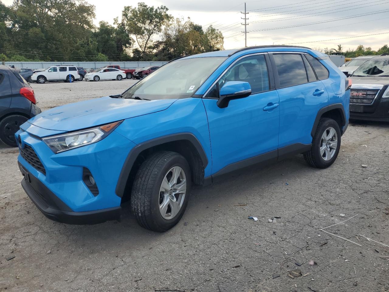 TOYOTA RAV4 XLE 2021