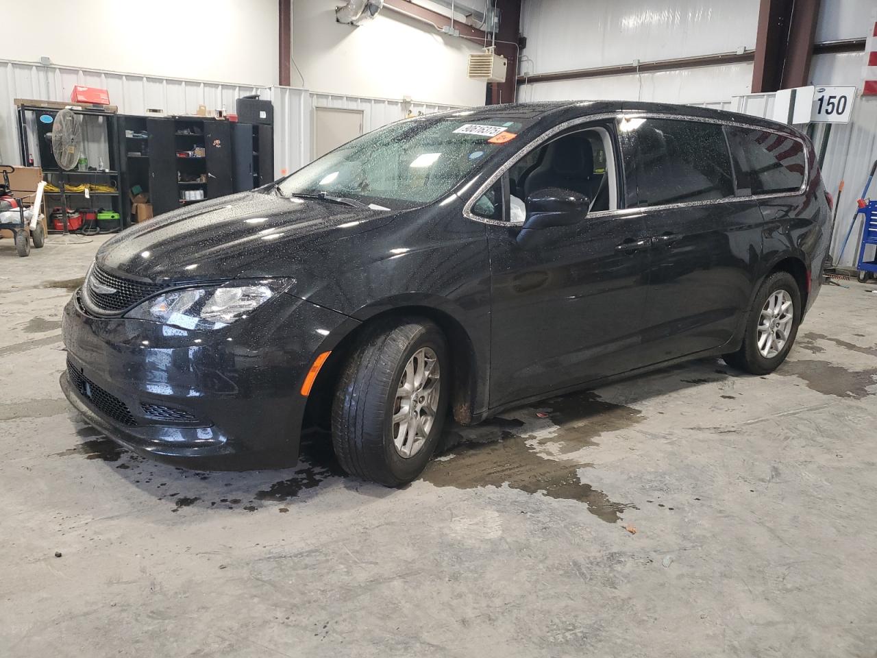 CHRYSLER VOYAGER 2023
