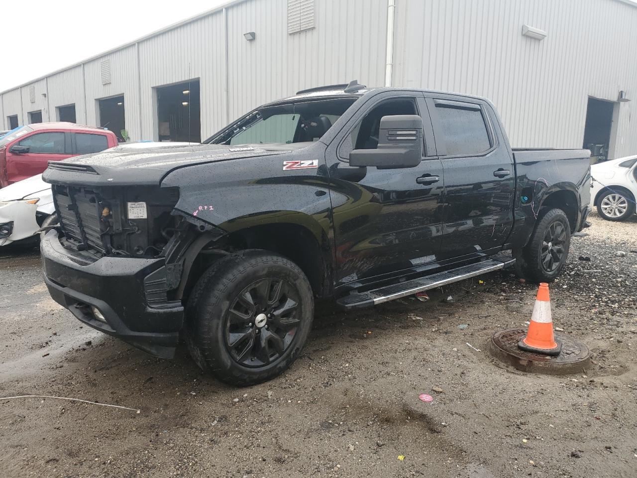 CHEVROLET SILVERADO 2021