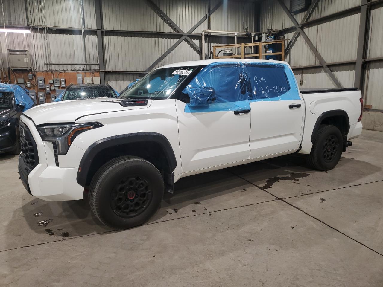TOYOTA TUNDRA CRE 2022
