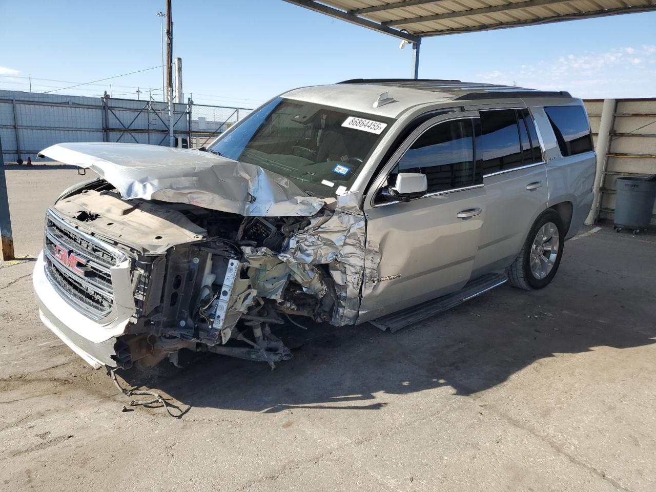 GMC YUKON SLE 2017