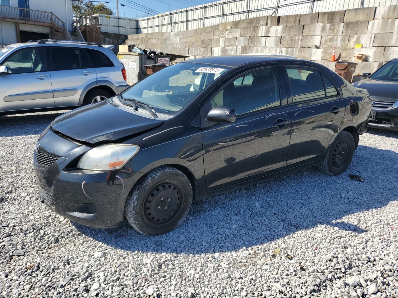 TOYOTA YARIS 2012